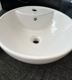 Classic Round White Basin with Overflow – Smooth Gloss Finish