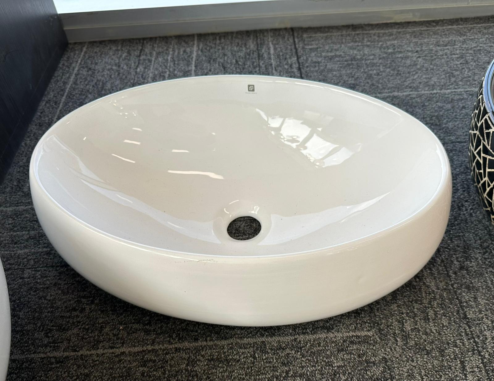 Oval White Ceramic Basin – Modern Minimalist Design - Image 2