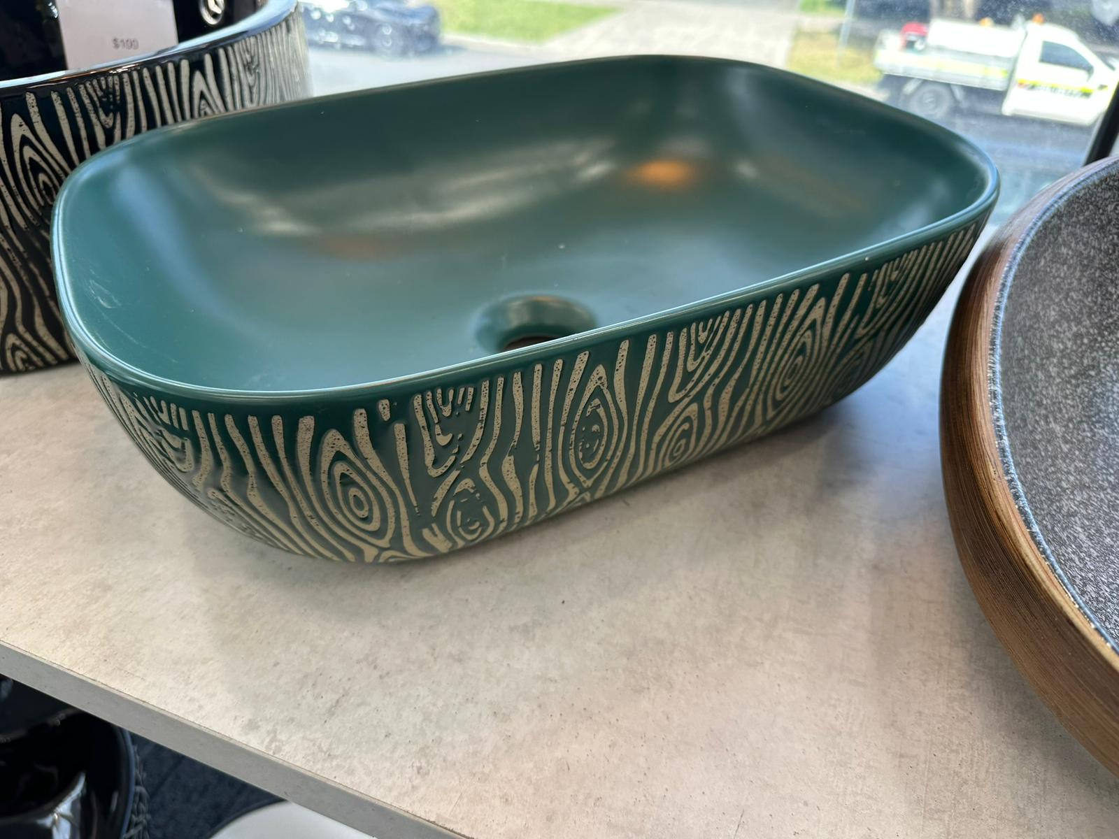 Green Textured Ceramic Basin – Woodgrain Pattern Design - Image 2